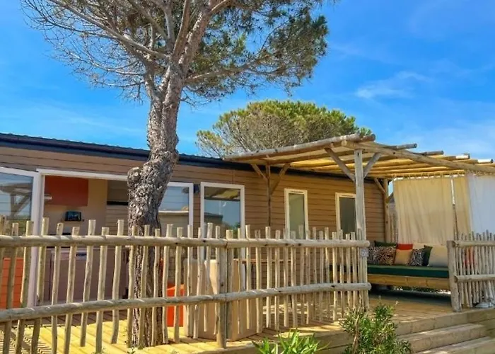 مكان تخييم De La Clape Village - Maeva