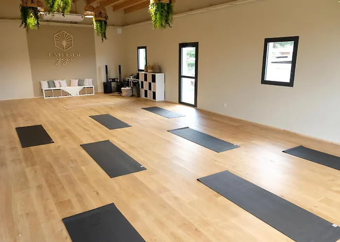 De La Clape Village - Maeva 5* آجد